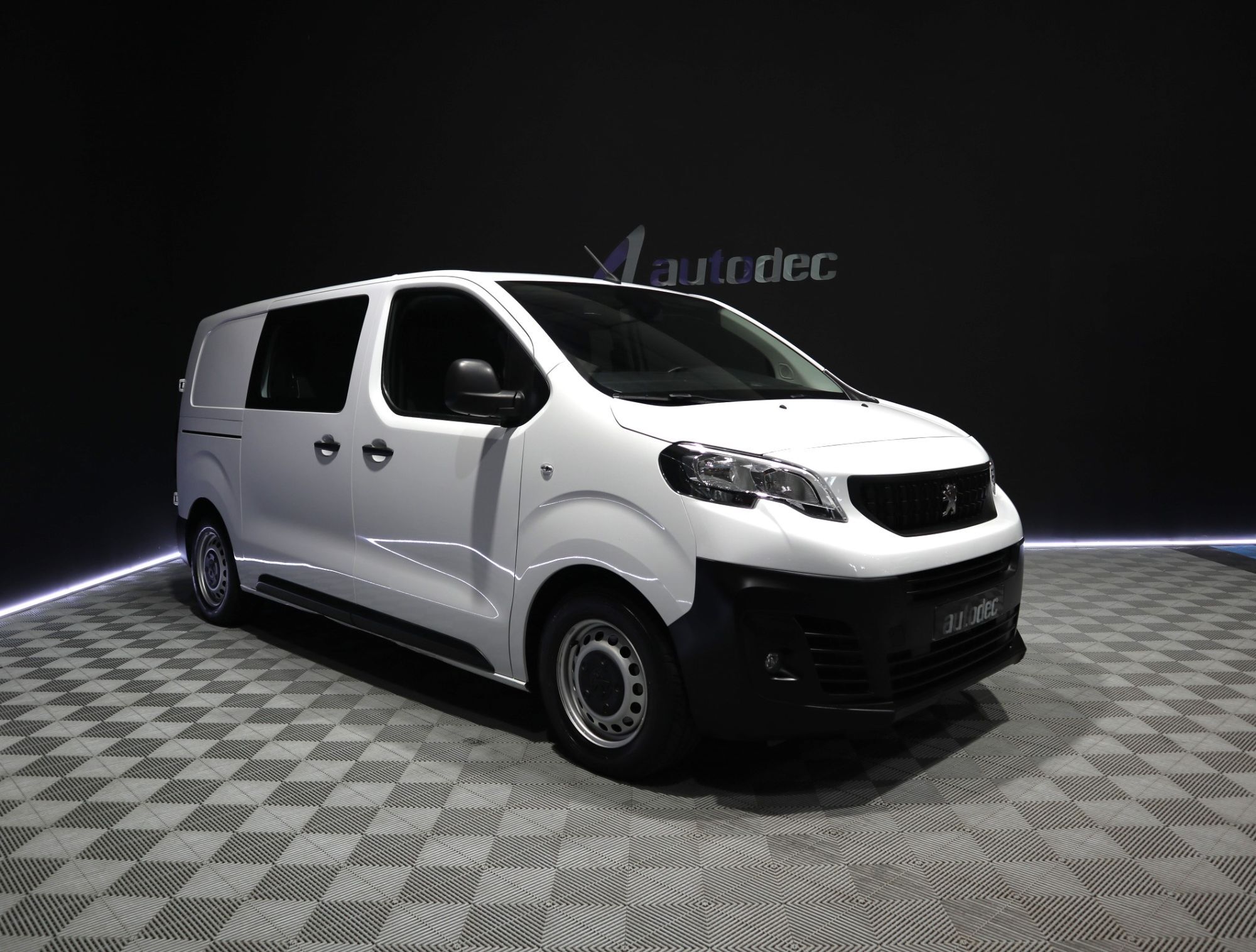 Foto del PEUGEOT Expert DCb. Replegable Standard 1.5BlueHDi S&S 120