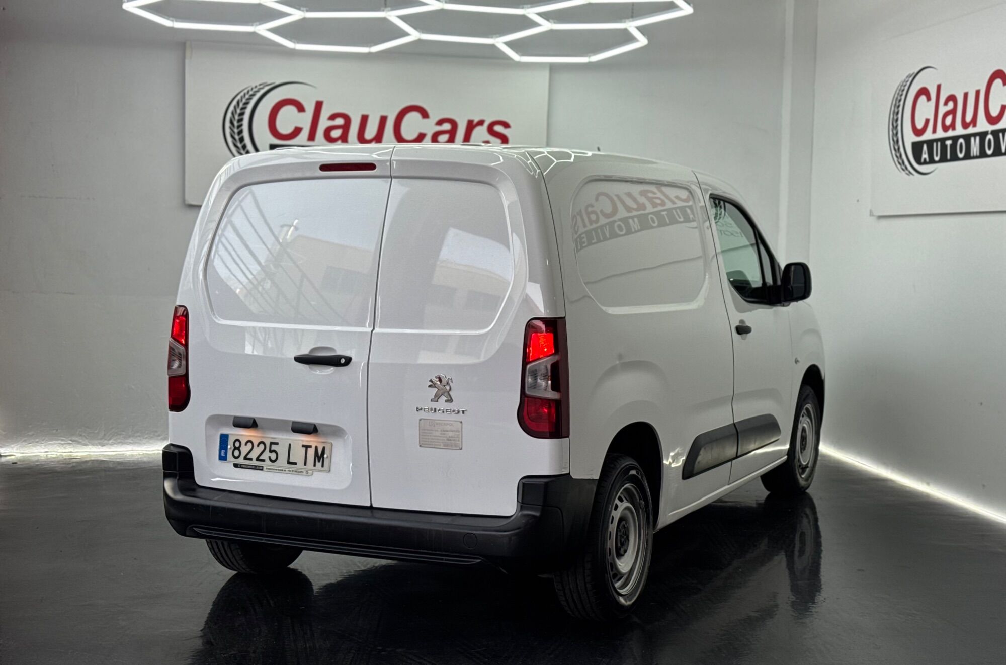 Foto del PEUGEOT Partner 1.5BlueHDI S&S Pro Standard 600kg 100