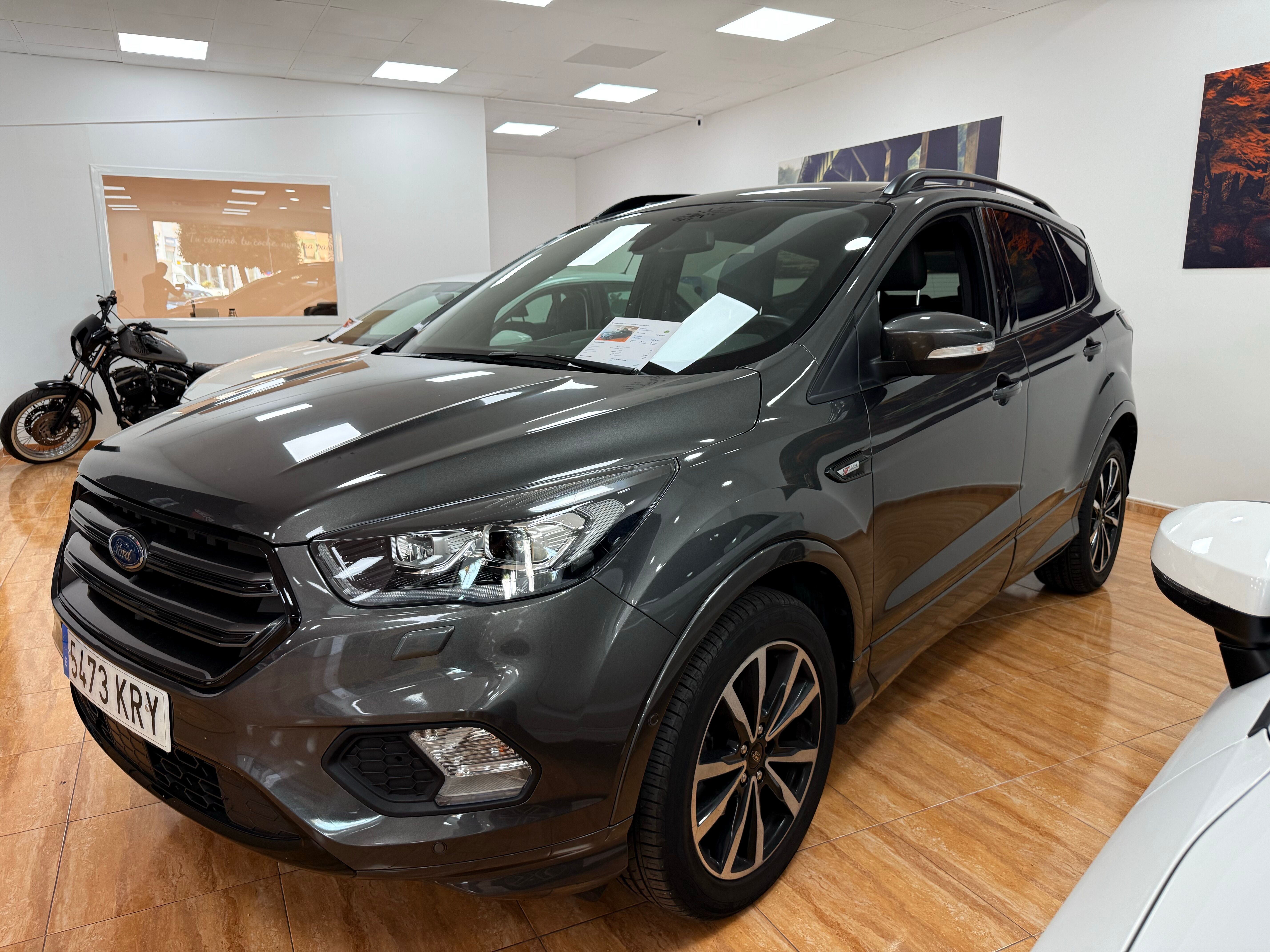 FORD Kuga (1.5 EcoBoost 110kW 4x2 ST-Line) en Almería