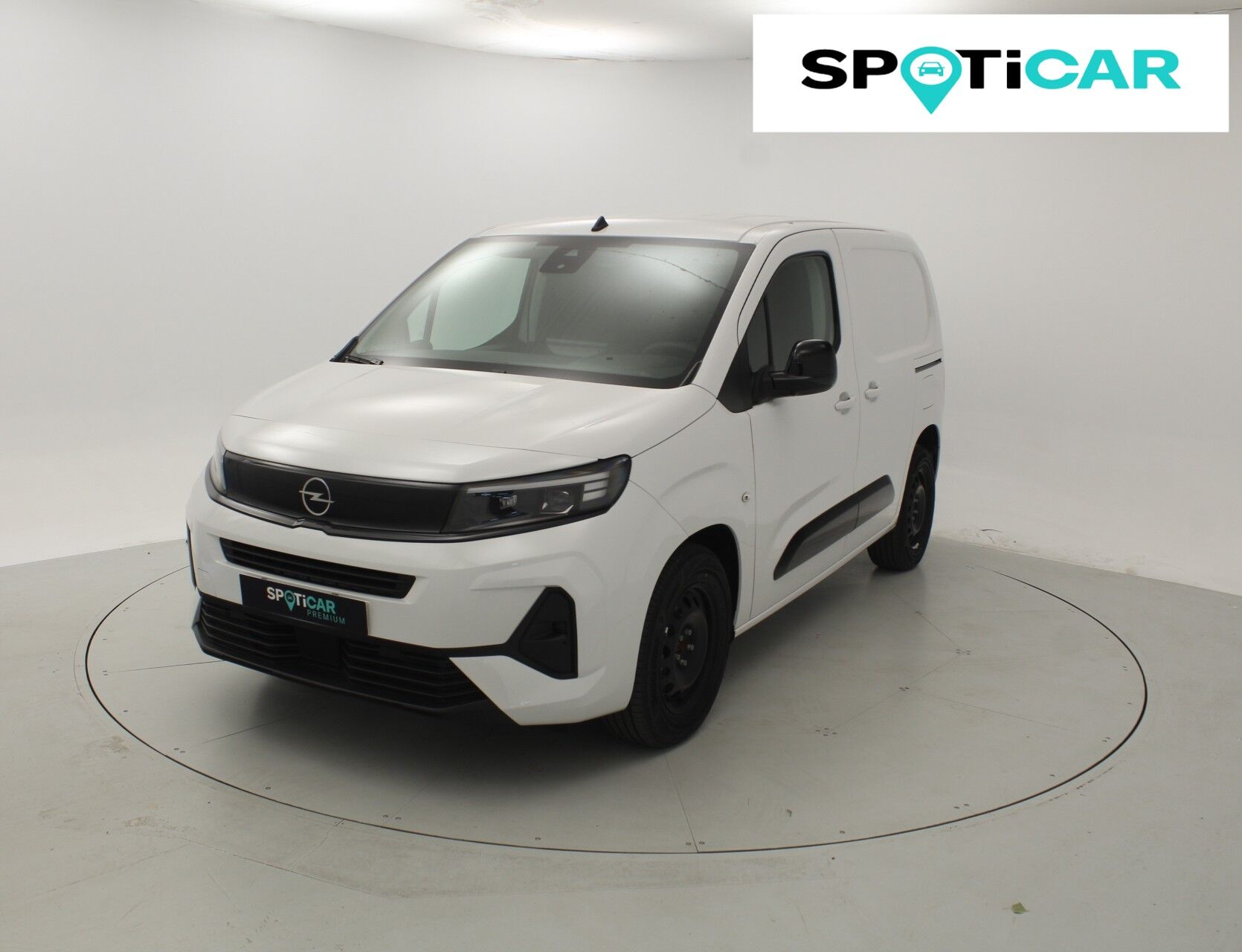 OPEL Combo (Furgon Deriv. Turismo BEV 50KWH SWB 156 3P) en Barcelona