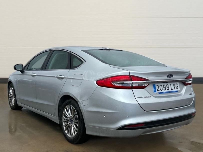 Foto del FORD Mondeo Sedán 2.0 HEV Titanium