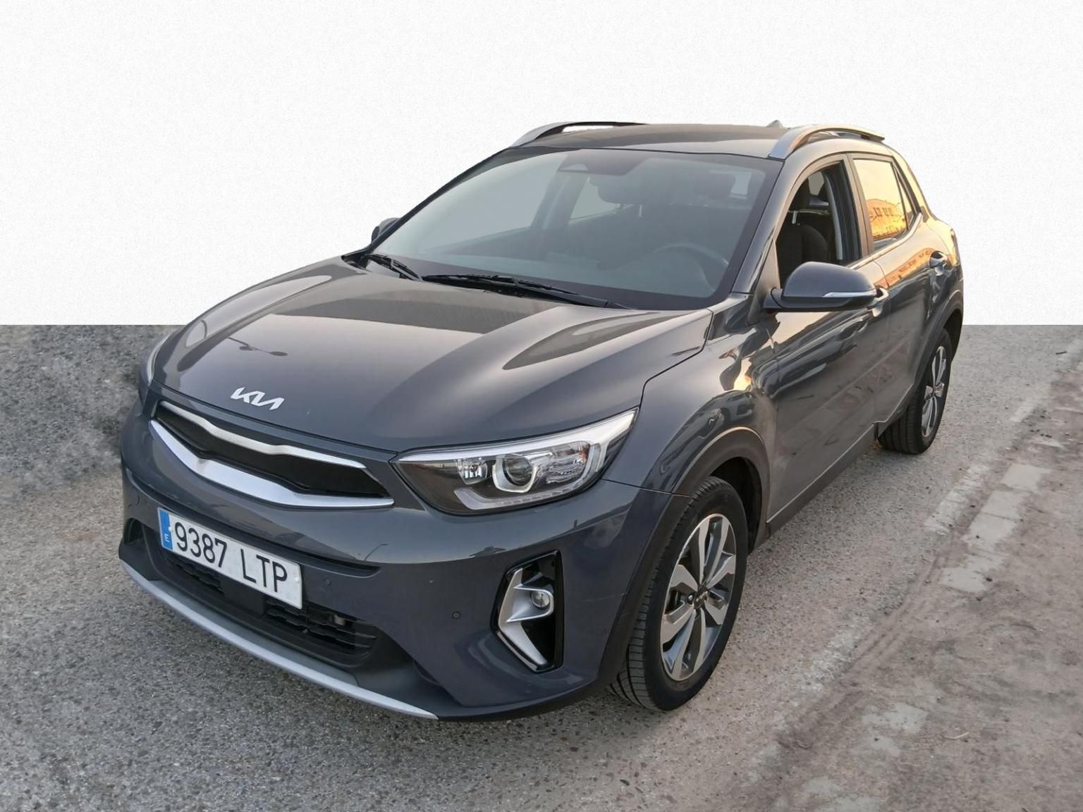 KIA Stonic (1.0 T-GDi MHEV Drive iMT 88 kW (120 CV)) en Madrid