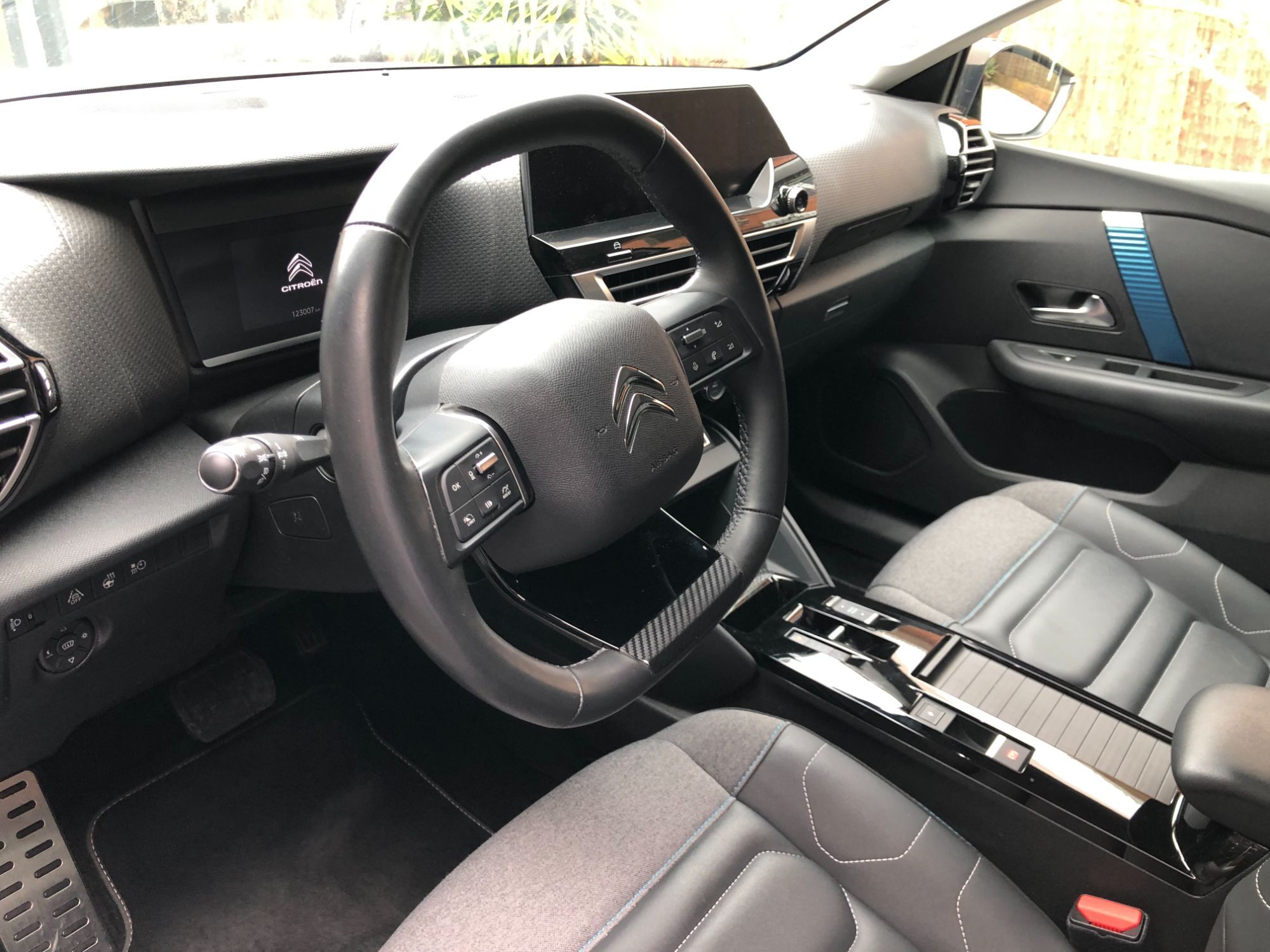 Foto del CITROEN C4 ë - Shine 100kW
