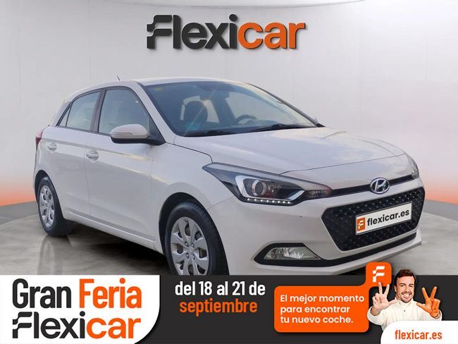 HYUNDAI i20 (1.2 MPI 62kW (85CV) Essence) en Madrid