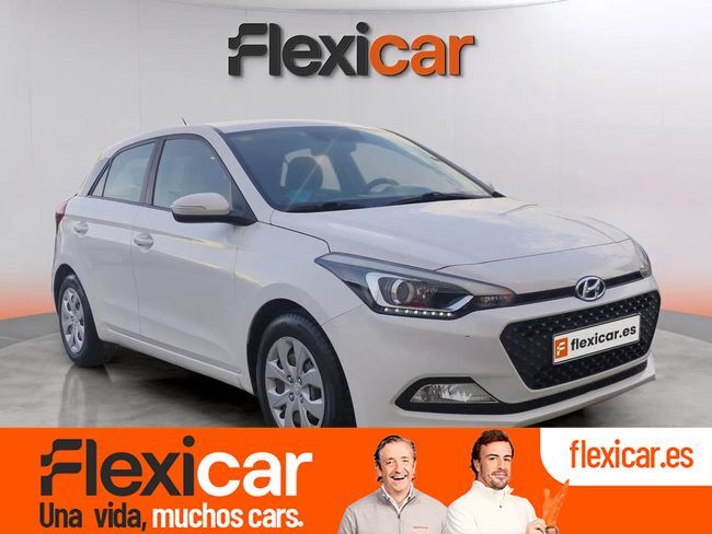 HYUNDAI i20 (1.2 MPI 62kW (85CV) Essence) en Madrid
