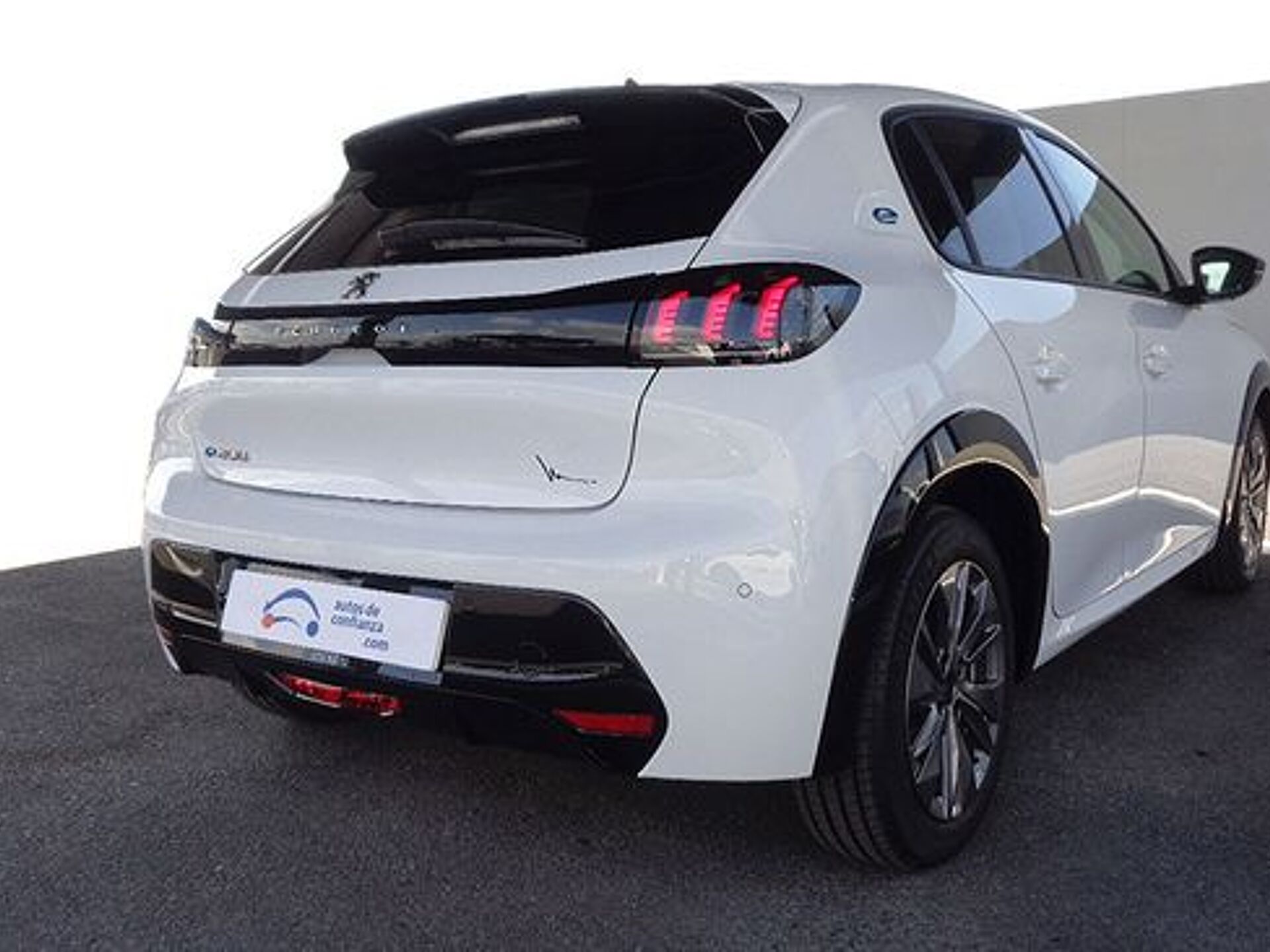 Imagen 2 de PEUGEOT 208