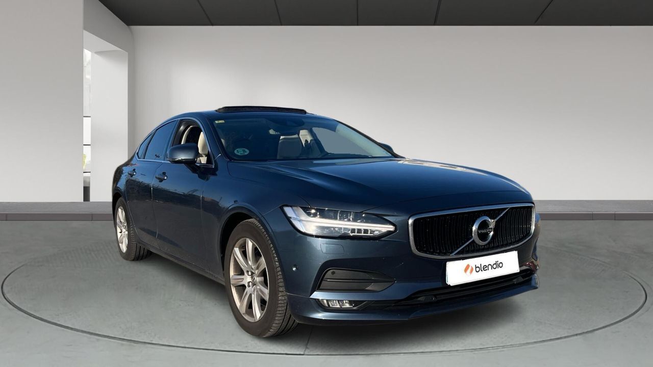 Foto del VOLVO S90 D4 Momentum Aut. 190