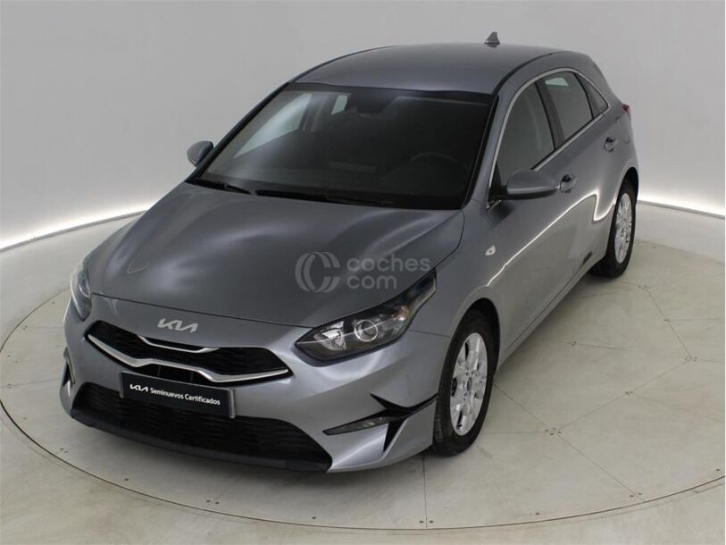 Foto del KIA Ceed 1.6 MHEV iMT Eco-Dynamics Drive 136