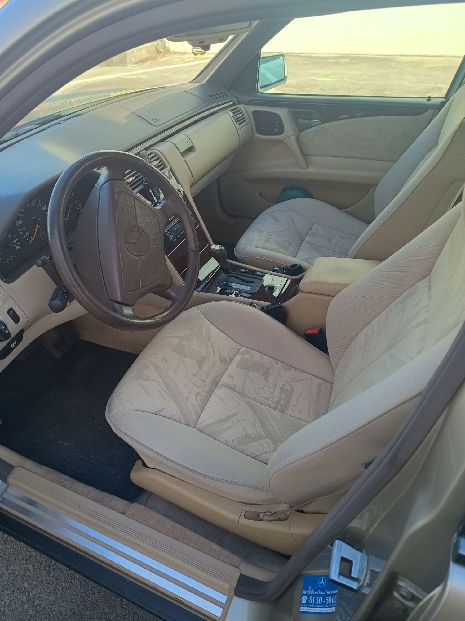 Foto del MERCEDES Clase E E 230