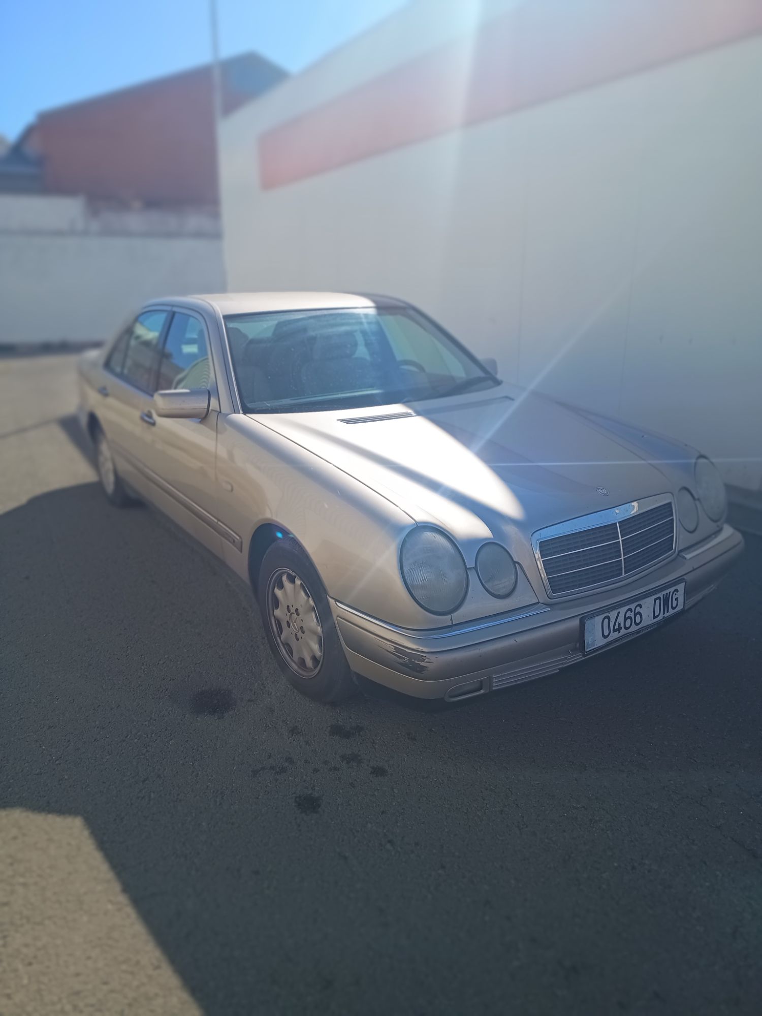 Foto del MERCEDES Clase E E 230