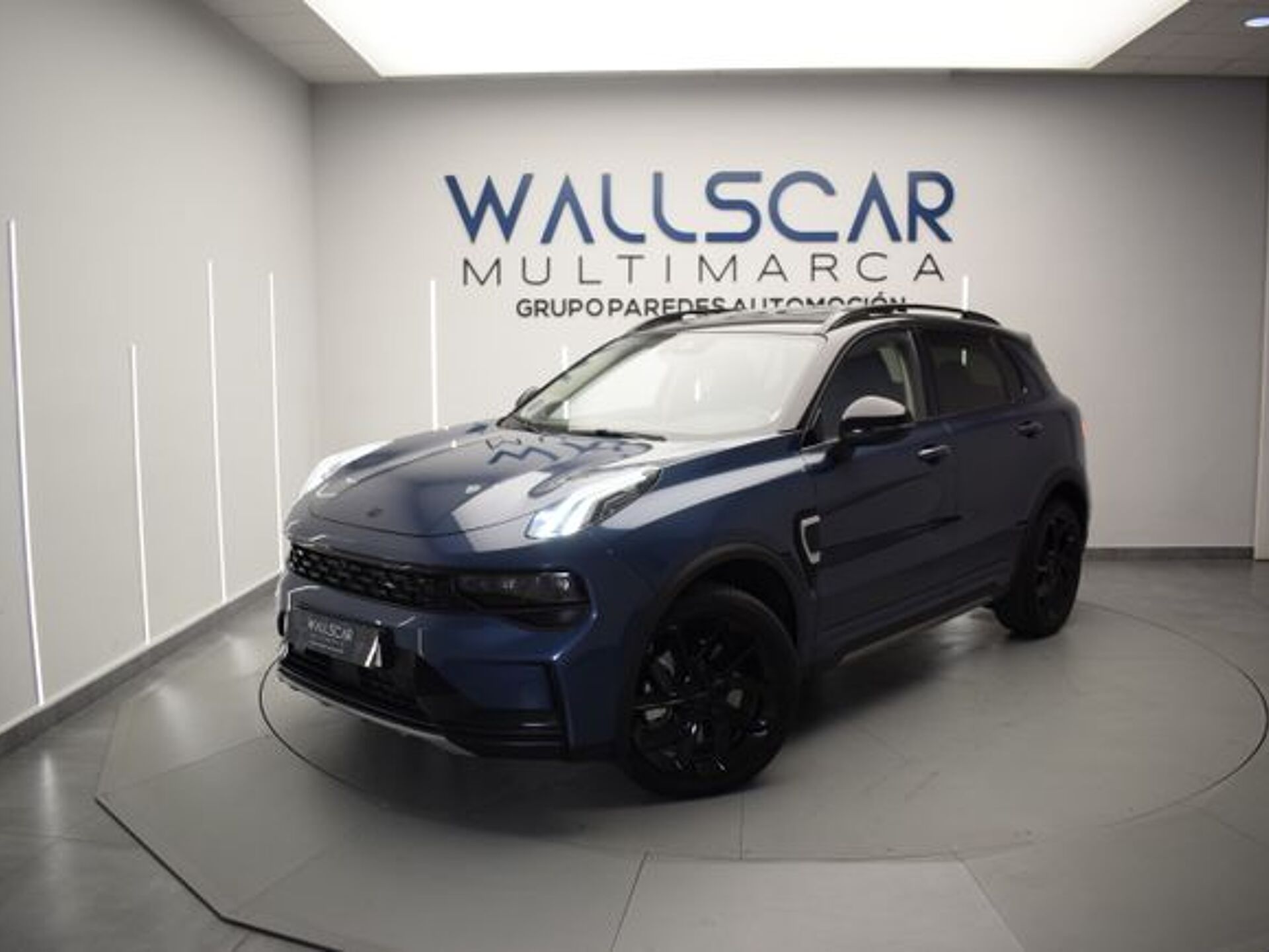 Imagen 3 de LYNK & CO 01