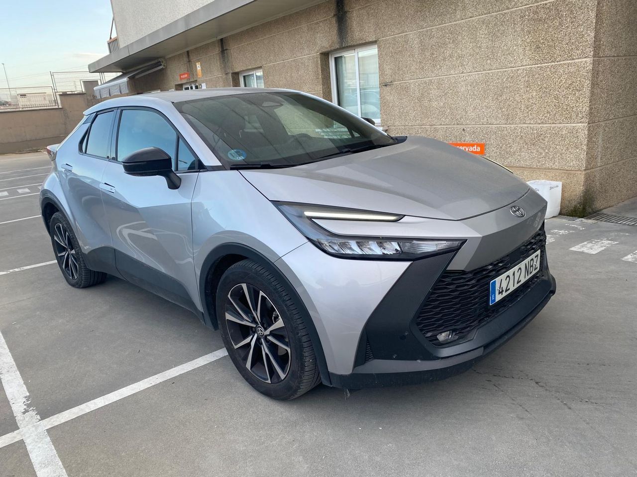 Foto del TOYOTA C-HR 200H Advance