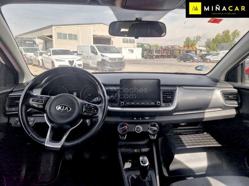 Foto del KIA Stonic 1.0 T-GDi MHEV Concept 100