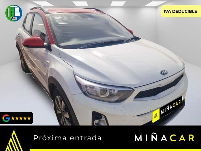 KIA Stonic (1.0 T-GDi MHEV iMT Concept 74 kW (100 CV)) en Málaga