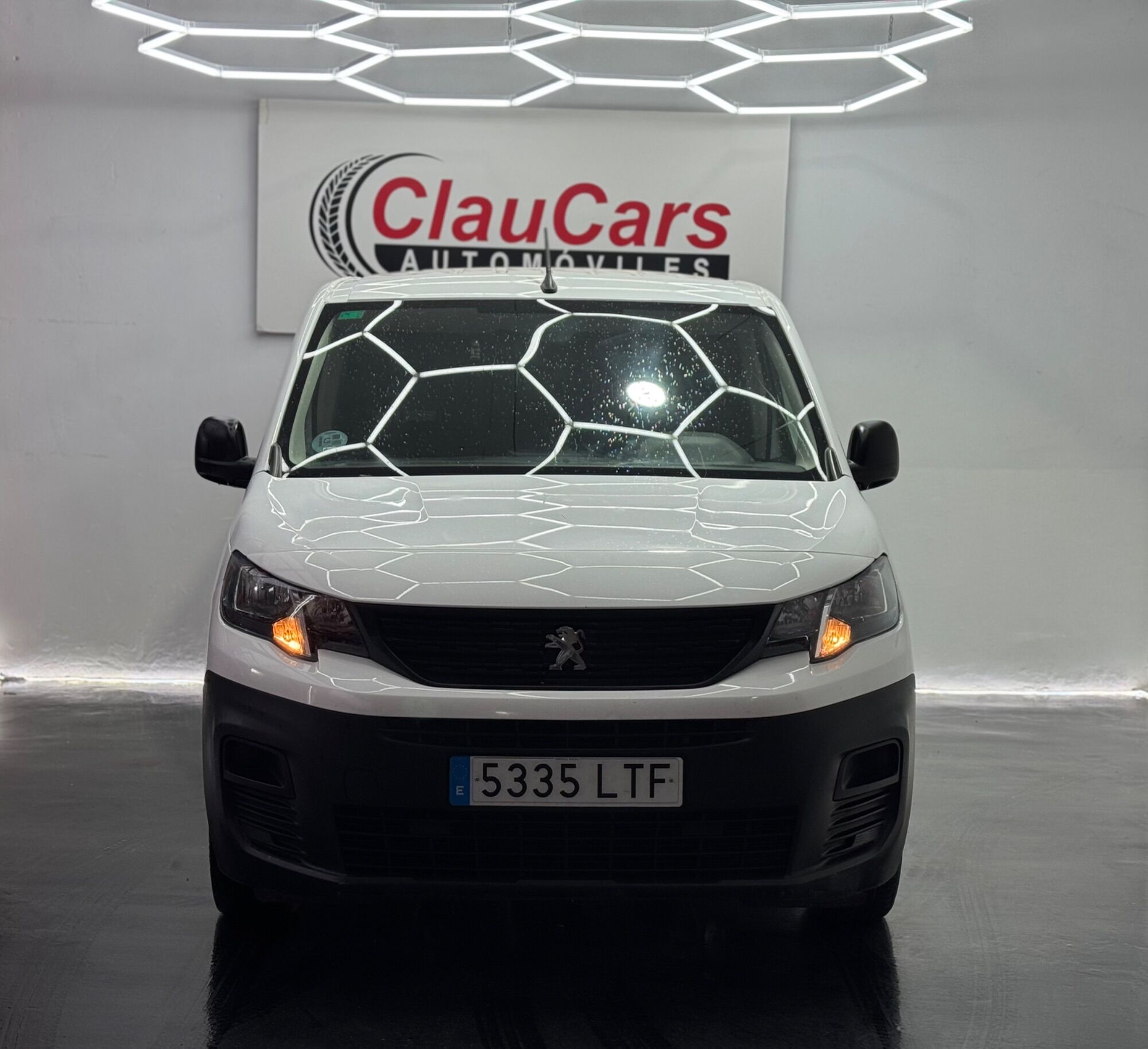 Foto del PEUGEOT Partner 1.5BlueHDI S&S Premium Standard 600kg 100