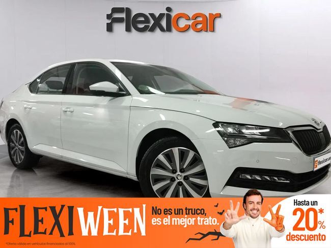 SKODA Superb (Combi 2.0 TDI 110kW (150CV) Style) en Barcelona