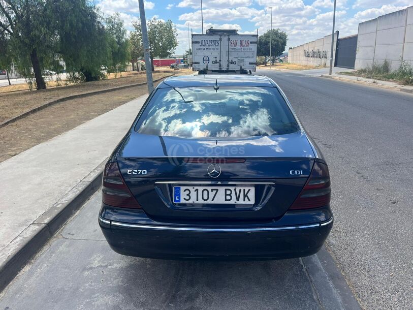 Foto del MERCEDES Clase E E 270 CDI