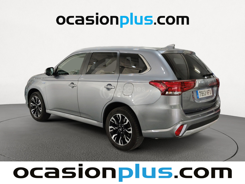 Foto del MITSUBISHI Outlander PHEV Kaiteki 4WD