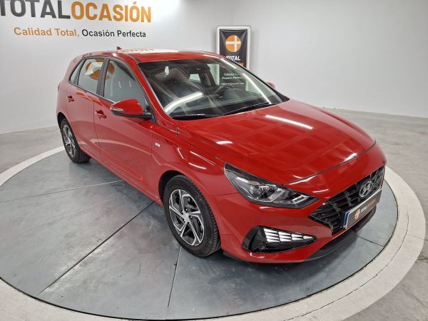 Foto del HYUNDAI i30 1.0 TGDI Klass LR 48V 120