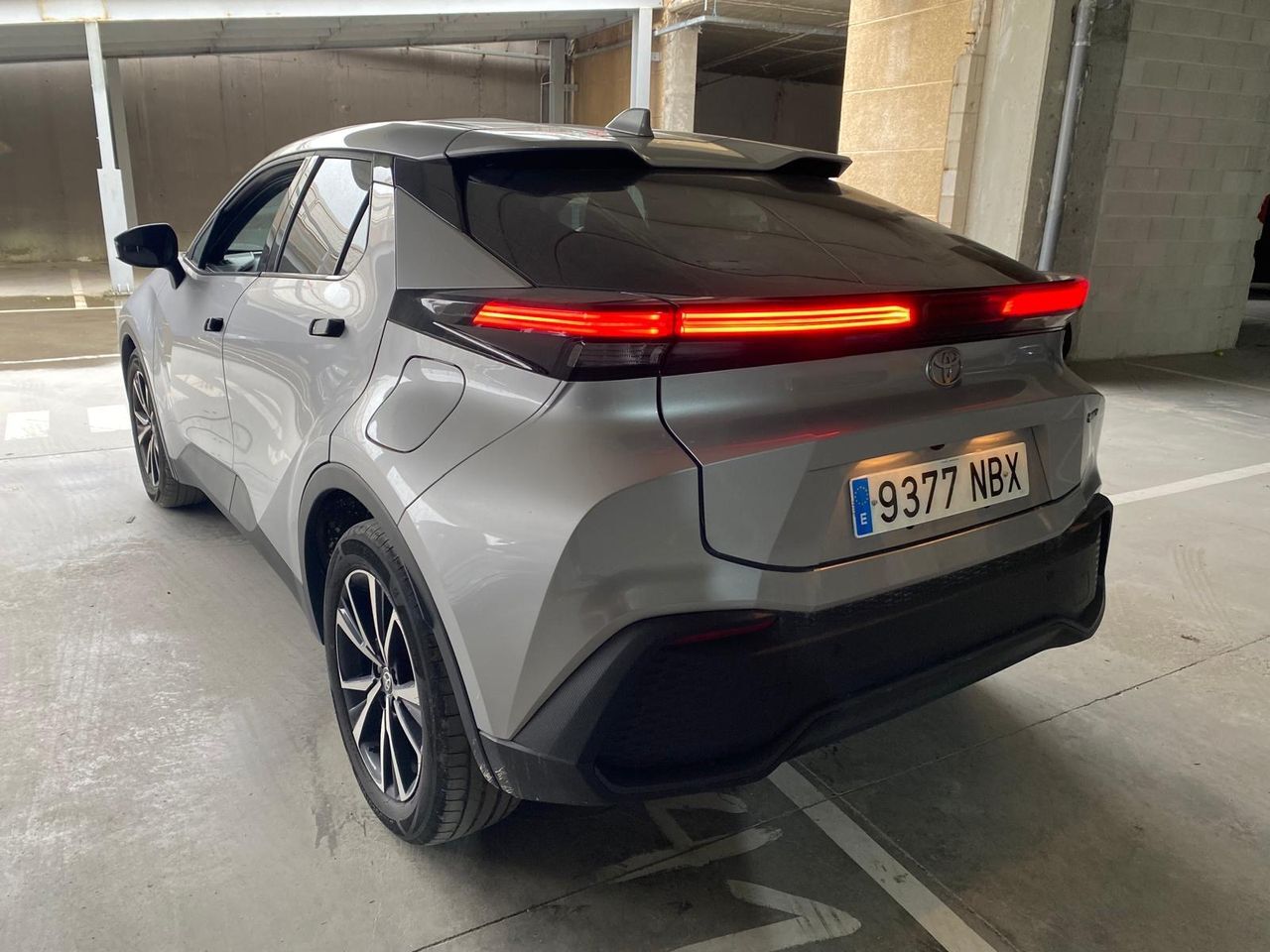 Foto del TOYOTA C-HR 200H Advance