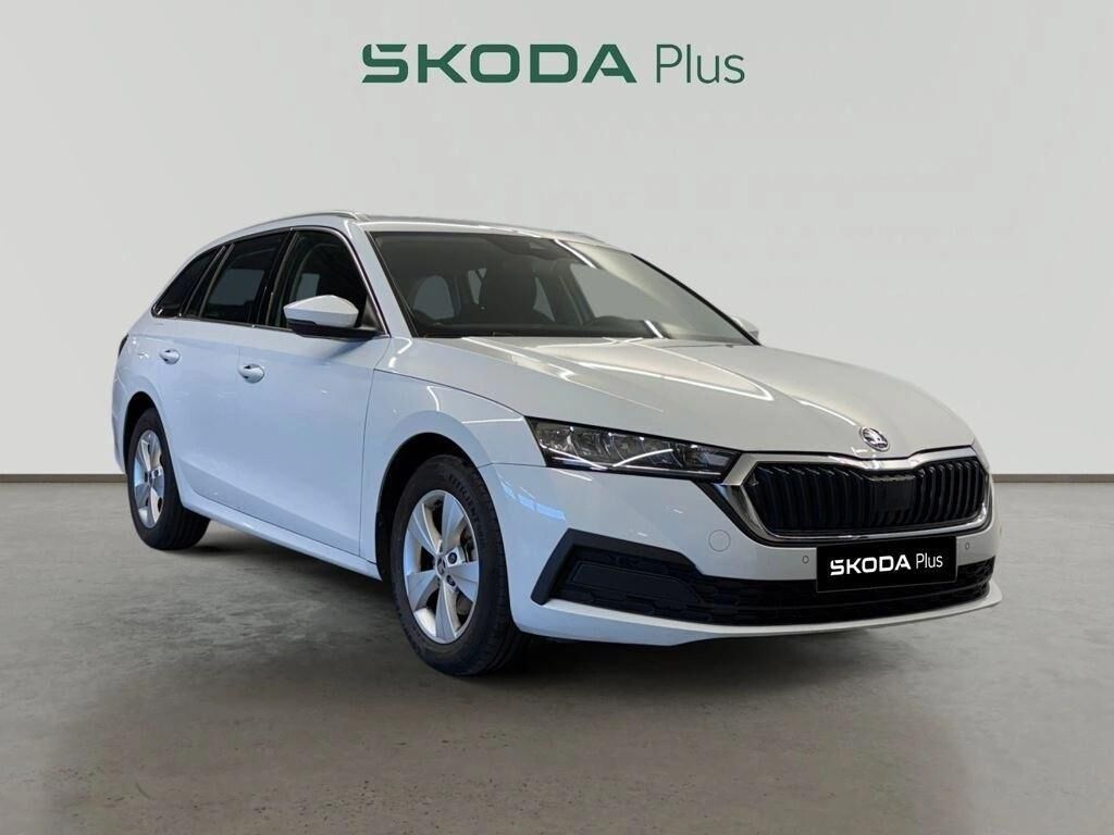 SKODA Octavia (1.0 TSI mHEV Ambition DSG 81 kW (110 CV)) en Madrid
