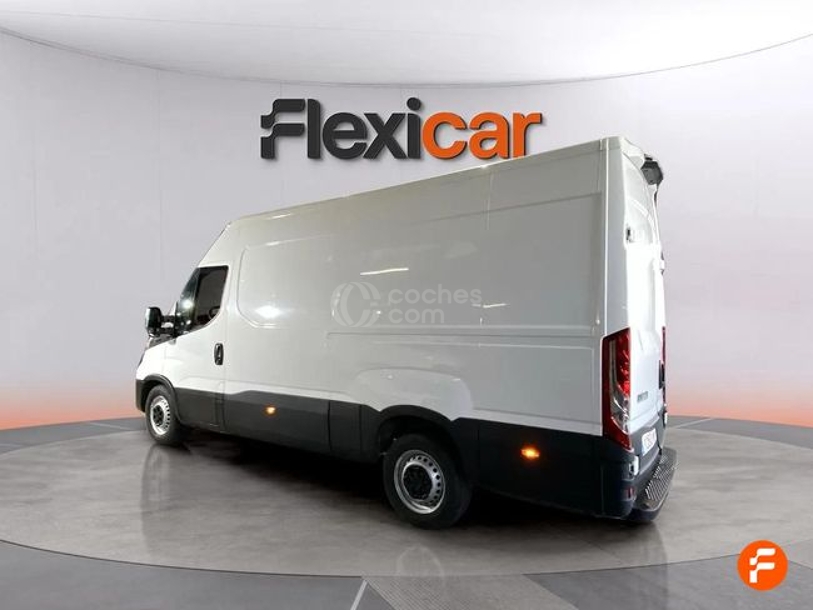 Foto del IVECO Daily Furgón 35C16 V 3520L H2 12.0 156