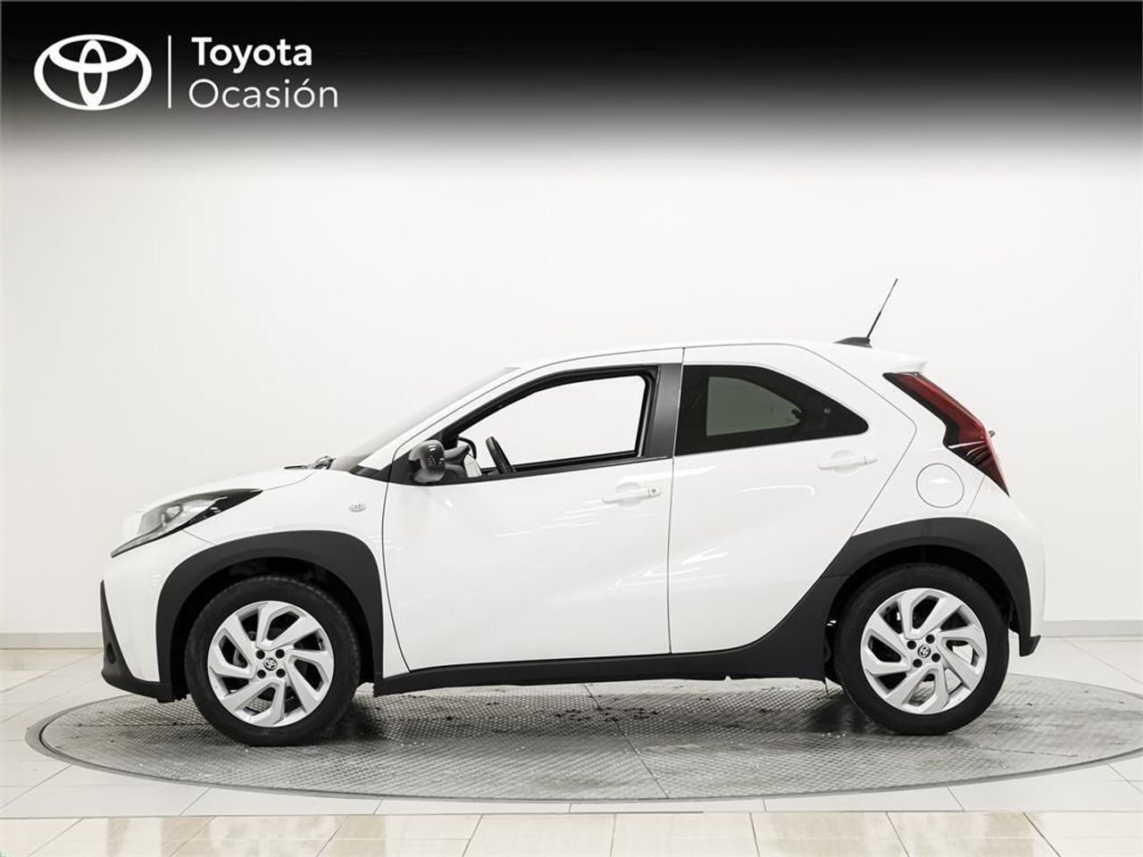Foto del TOYOTA Aygo 70 x-play