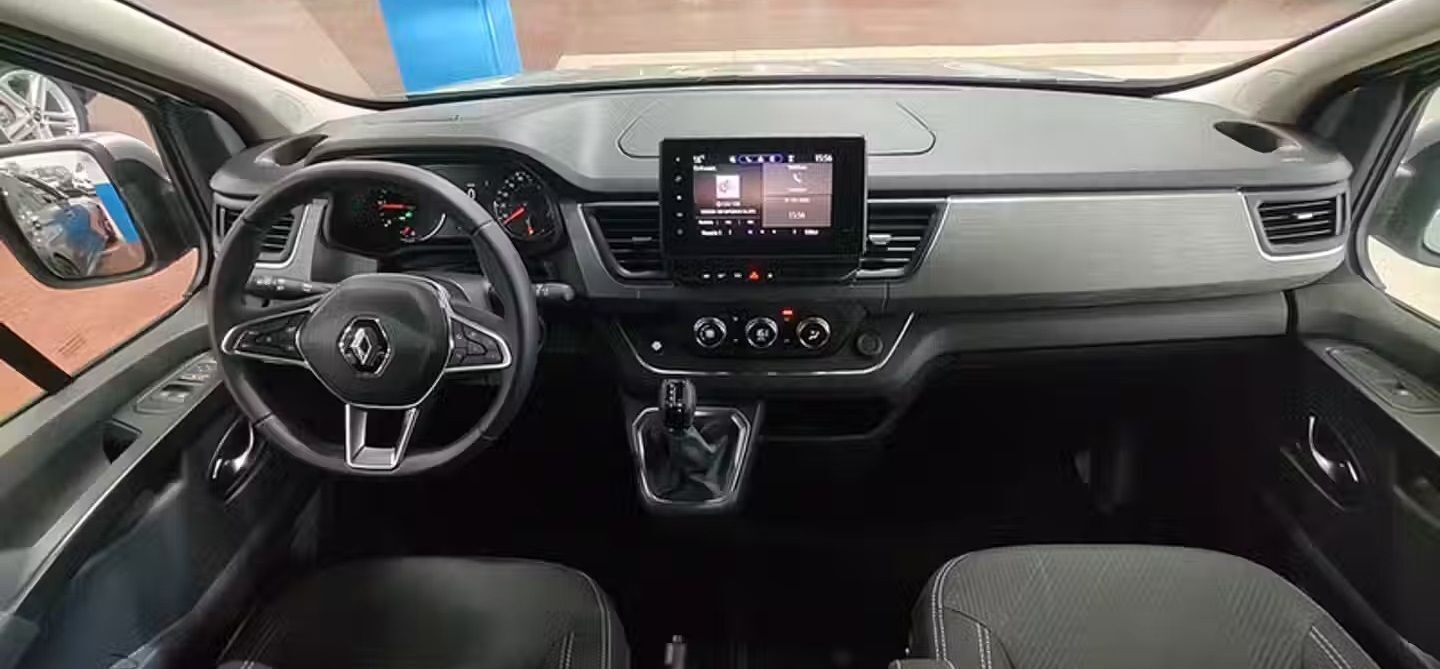 Foto del RENAULT Trafic Combi Mixto 5-6 2.0dCi Energy Blue N1 81kW