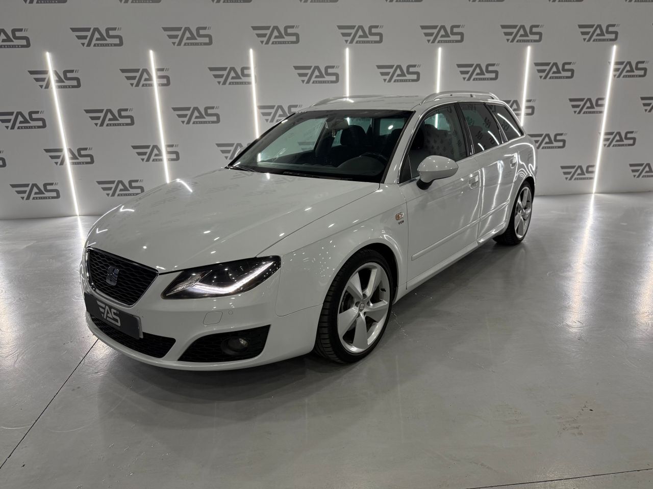 SEAT Exeo (ST 2.0 TDI CR 170 CV Sport) en Girona