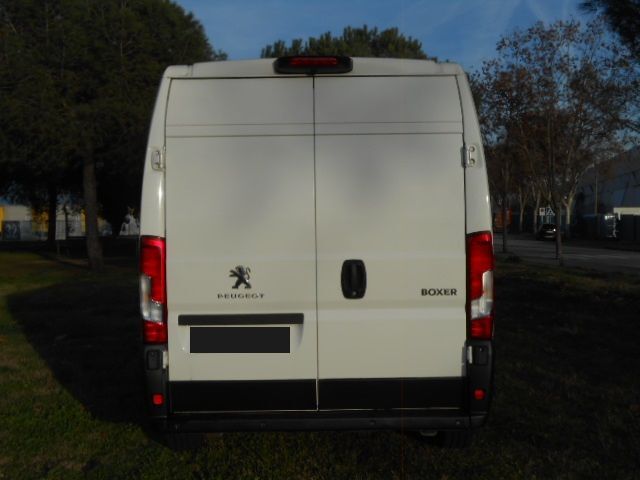 Foto del PEUGEOT Boxer Furgón 2.0BlueHDI 333 L2H2 130
