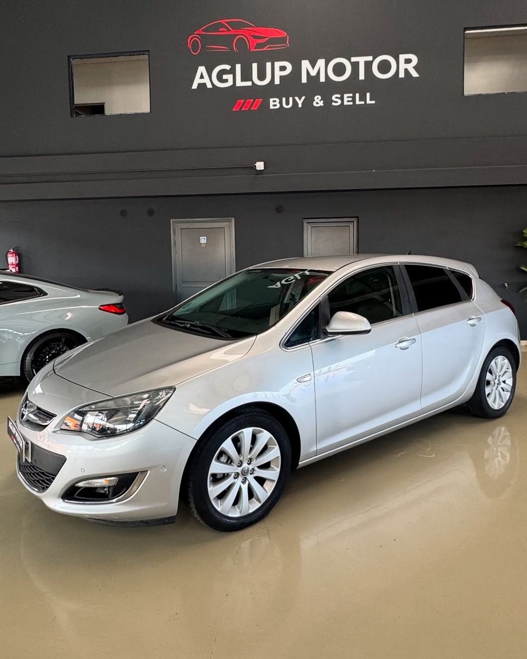 OPEL Astra (1.4T Excellence Aut.) en Tenerife