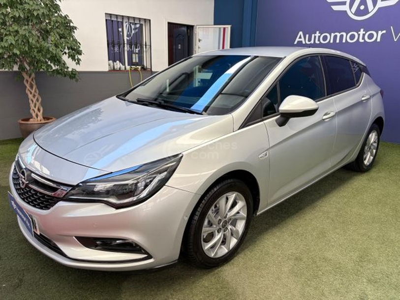 Foto del OPEL Astra 1.6CDTi S-S Dynamic Aut. 136