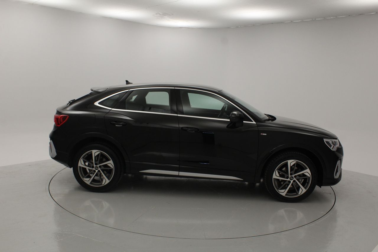 Foto del AUDI Q3 35 TDI Black line S tronic 110kW