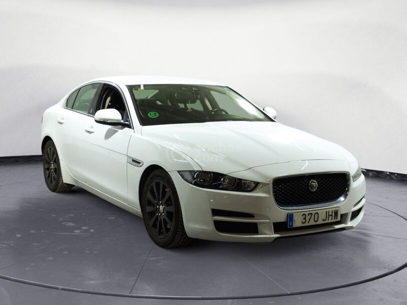 Foto del JAGUAR XE 2.0 Diesel Pure Aut. 180