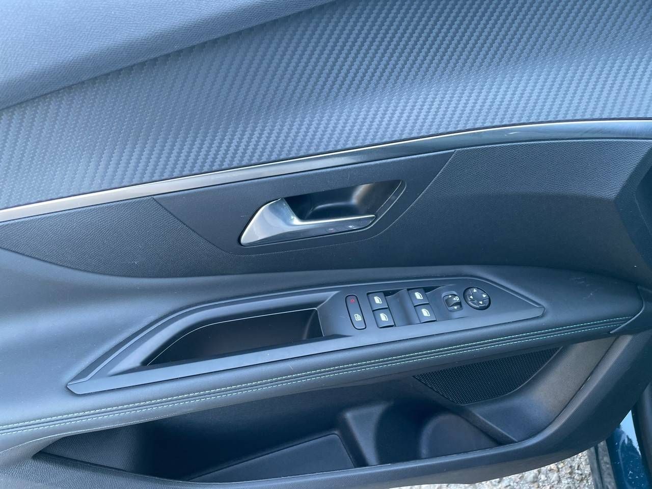 Foto del PEUGEOT 3008 1.2 S&S PureTech Allure 130