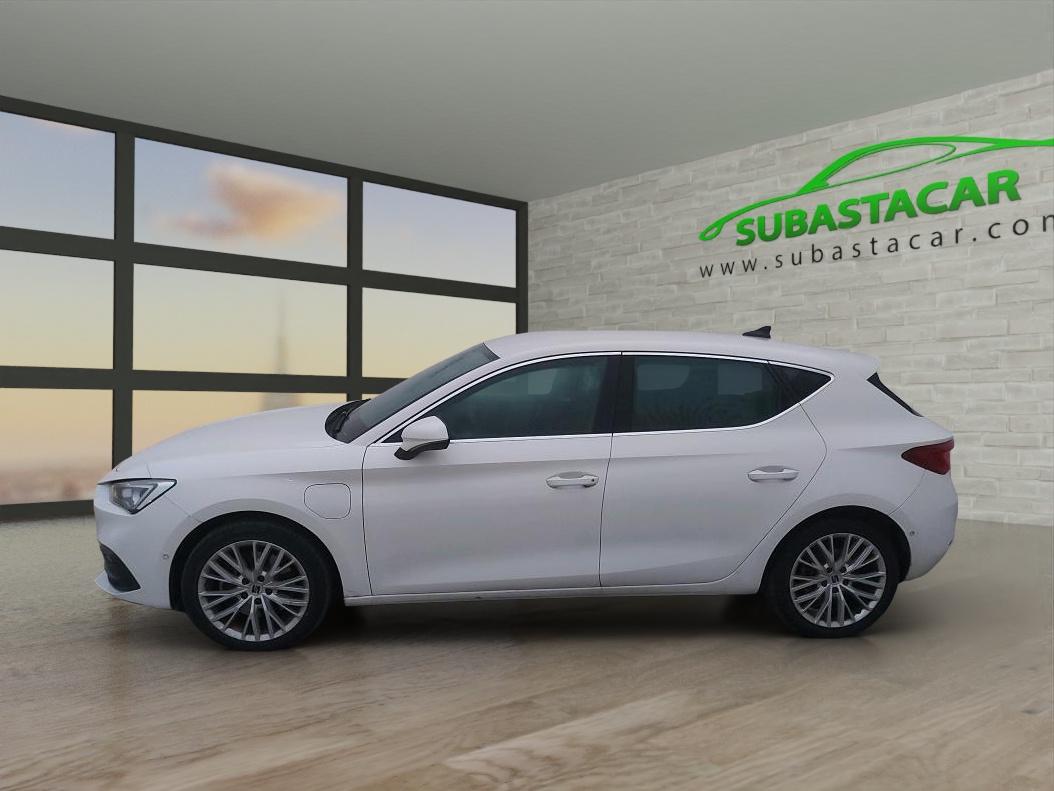 SEAT León (Leon 1.4 e-Hybrid DSG-6 S&S Xcellence Go L) en Madrid