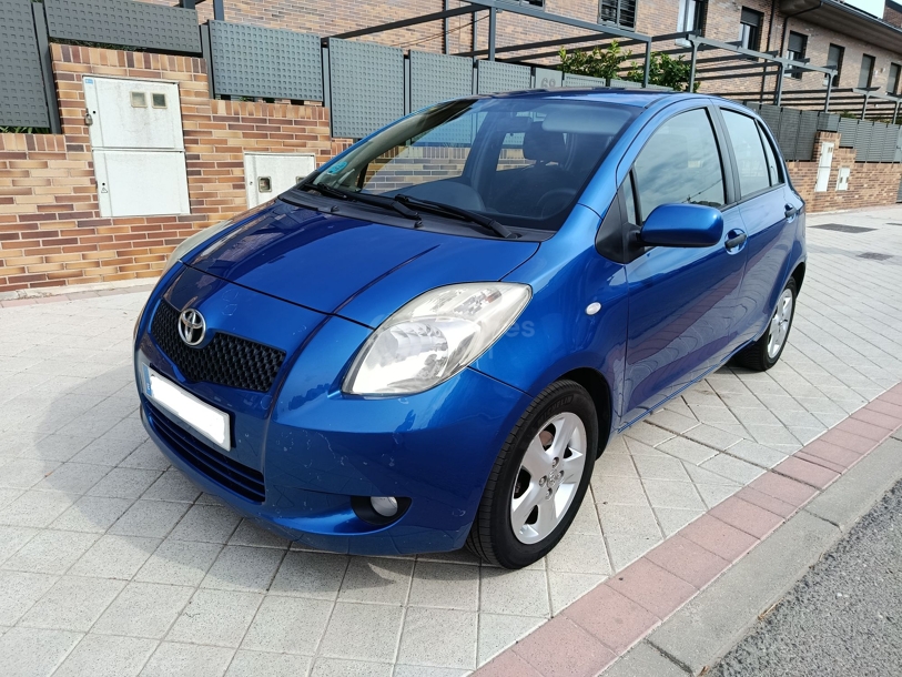 Foto del TOYOTA Yaris 1.3 VVT-i Blue