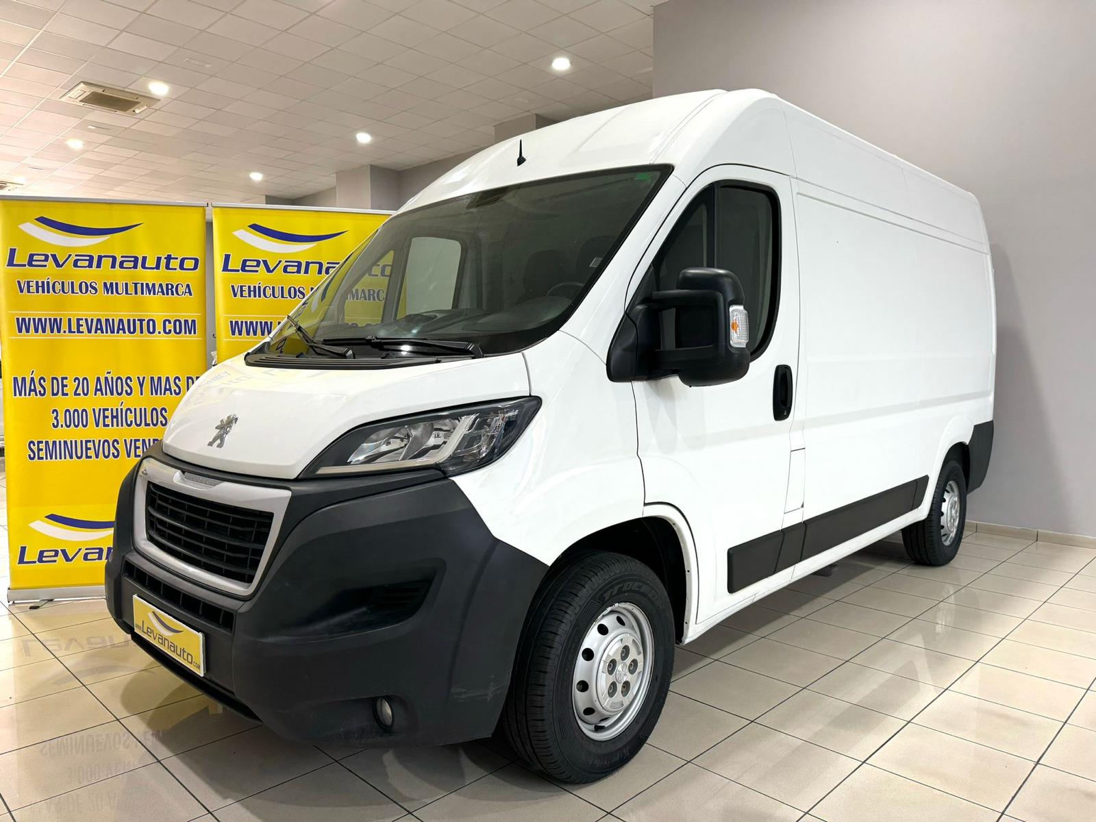 Foto del PEUGEOT Boxer Furgón 2.2BlueHDI 333 L2H2 S&S 140
