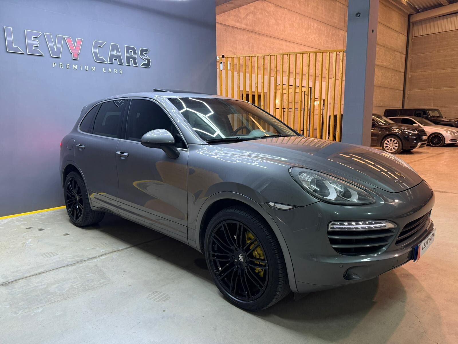 PORSCHE Cayenne (3.0 TD Tiptronic) en Valencia