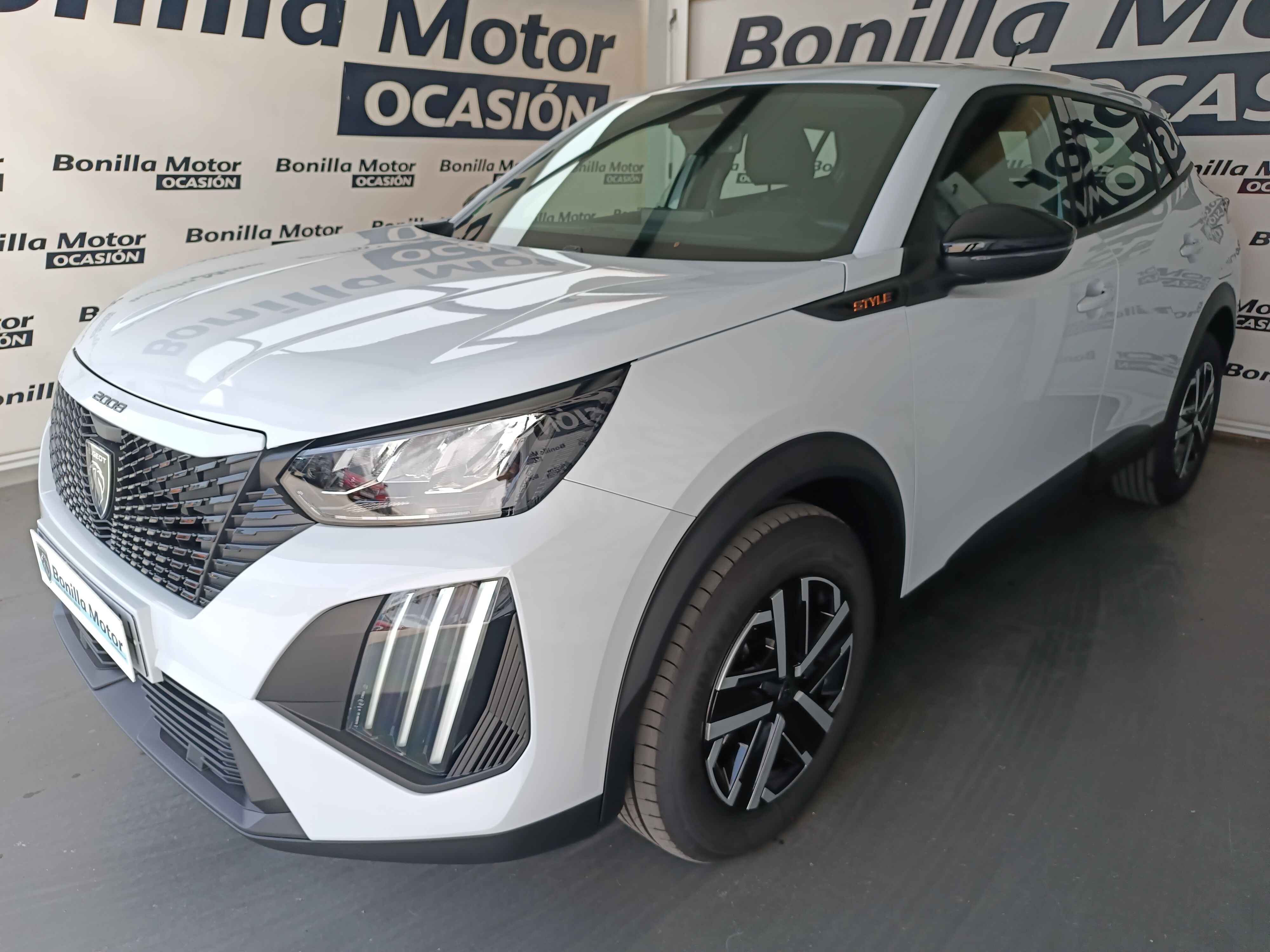 PEUGEOT 2008 (1.2 HYBRID 145 STYLE EDSC6 145 5P) en Toledo