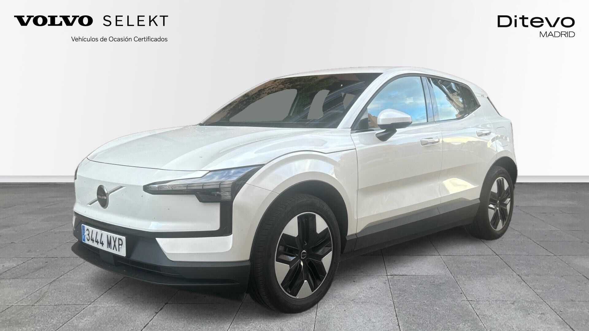 VOLVO EX30 (Single Motor Extended Range Core Auto 200 kW (272 CV)) en Madri