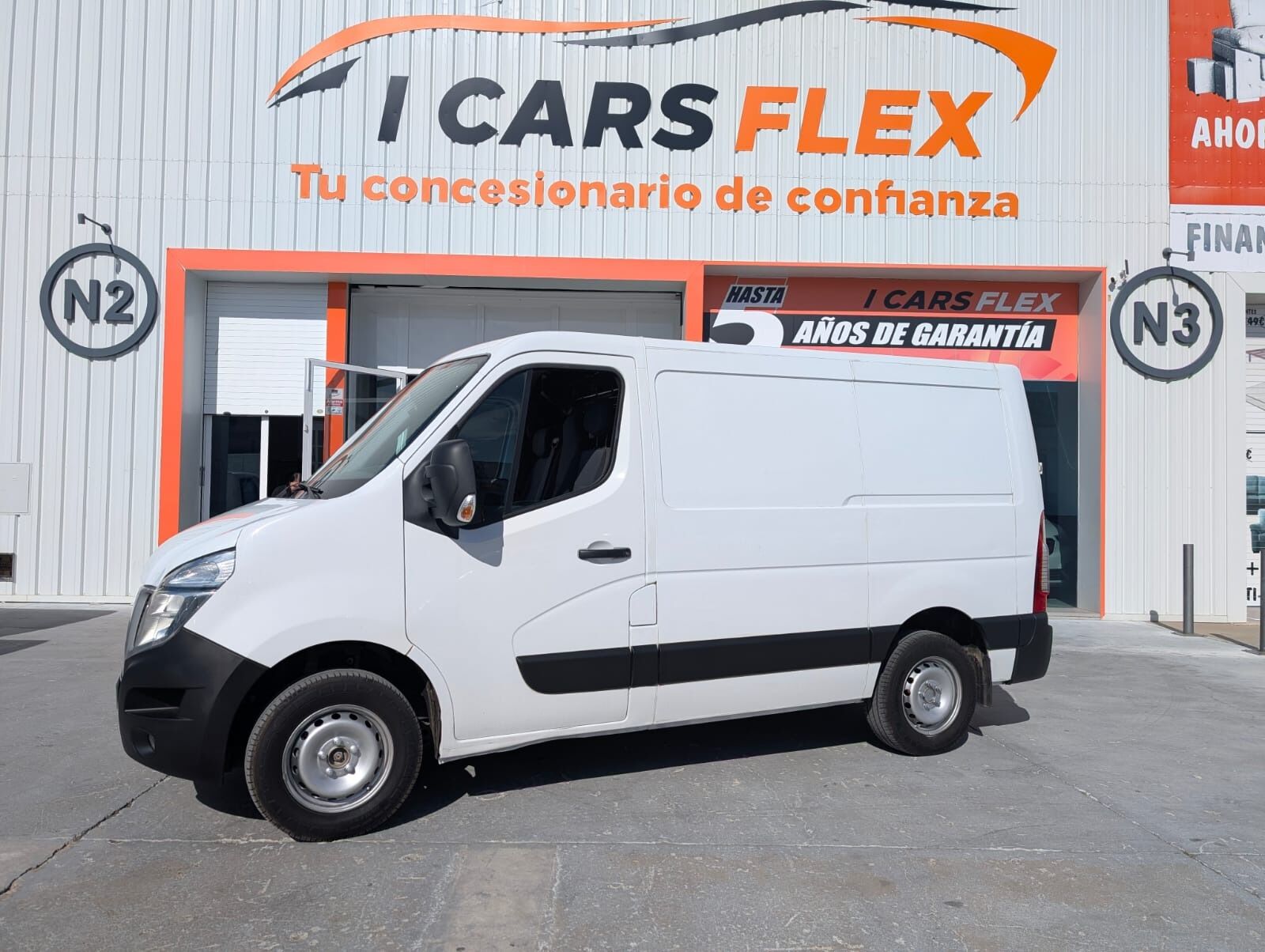 NISSAN NV400 (L1H1 3,5T 2.3dCi EU6 96kW FWD COMFORT) en Sevilla