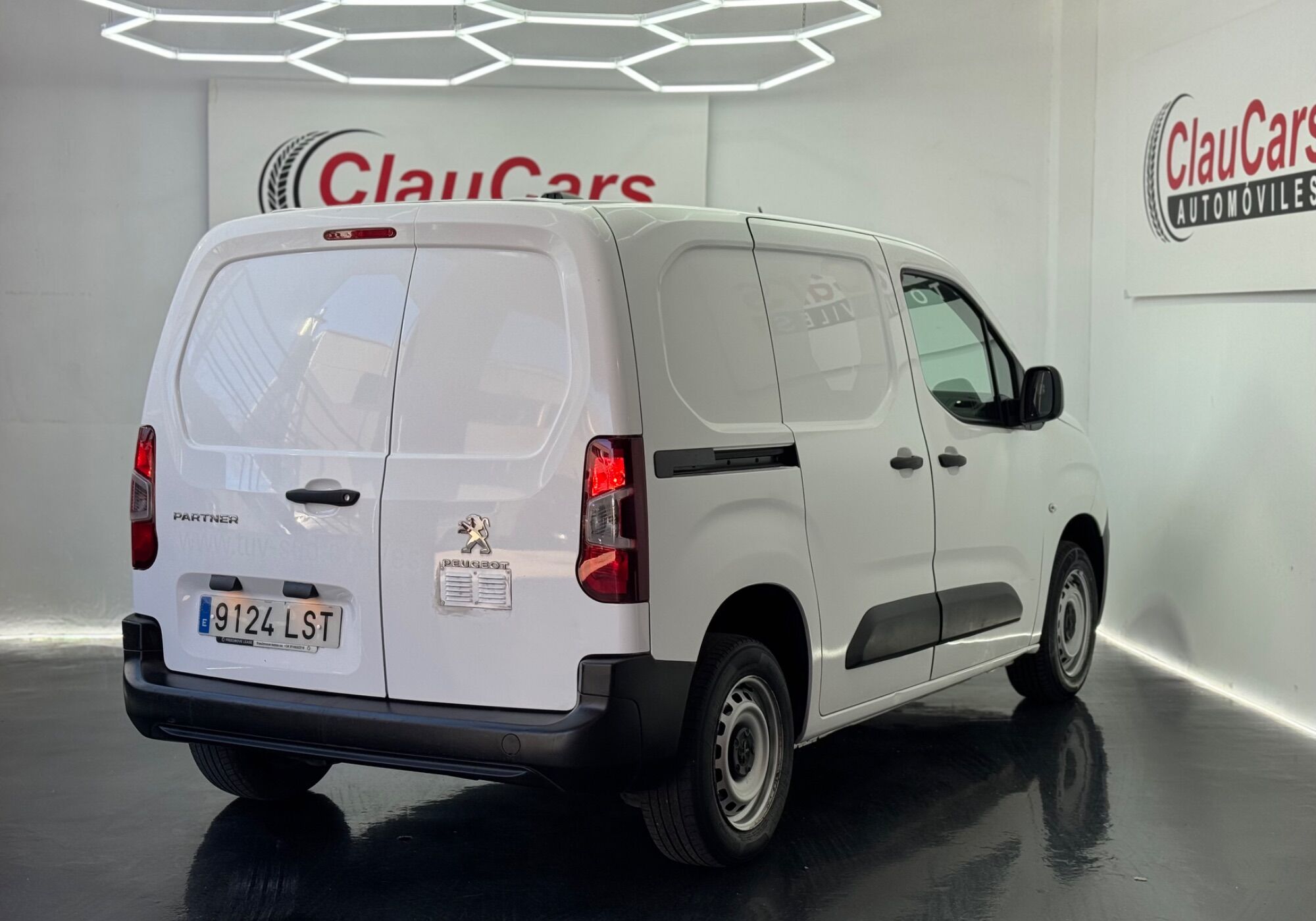 Foto del PEUGEOT Partner 1.5BlueHDI S&S Premium Standard 600kg 100