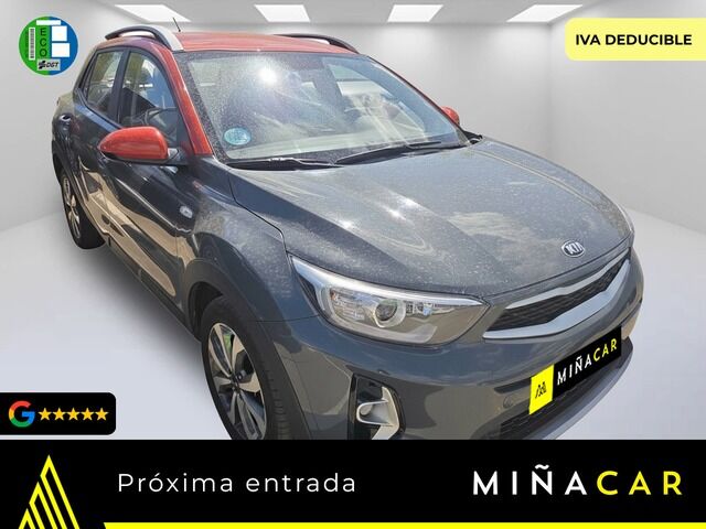 KIA Stonic (1.0 T-GDi MHEV iMT Concept 74 kW (100 CV)) en Málaga