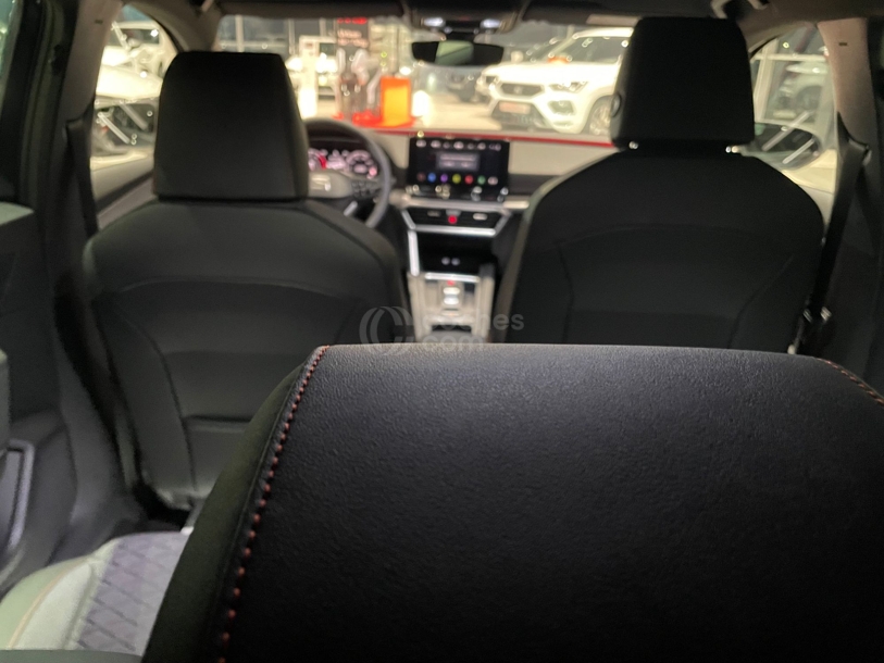 Foto del SEAT León 1.5 TSI S&S FR 25º Aniversario 115