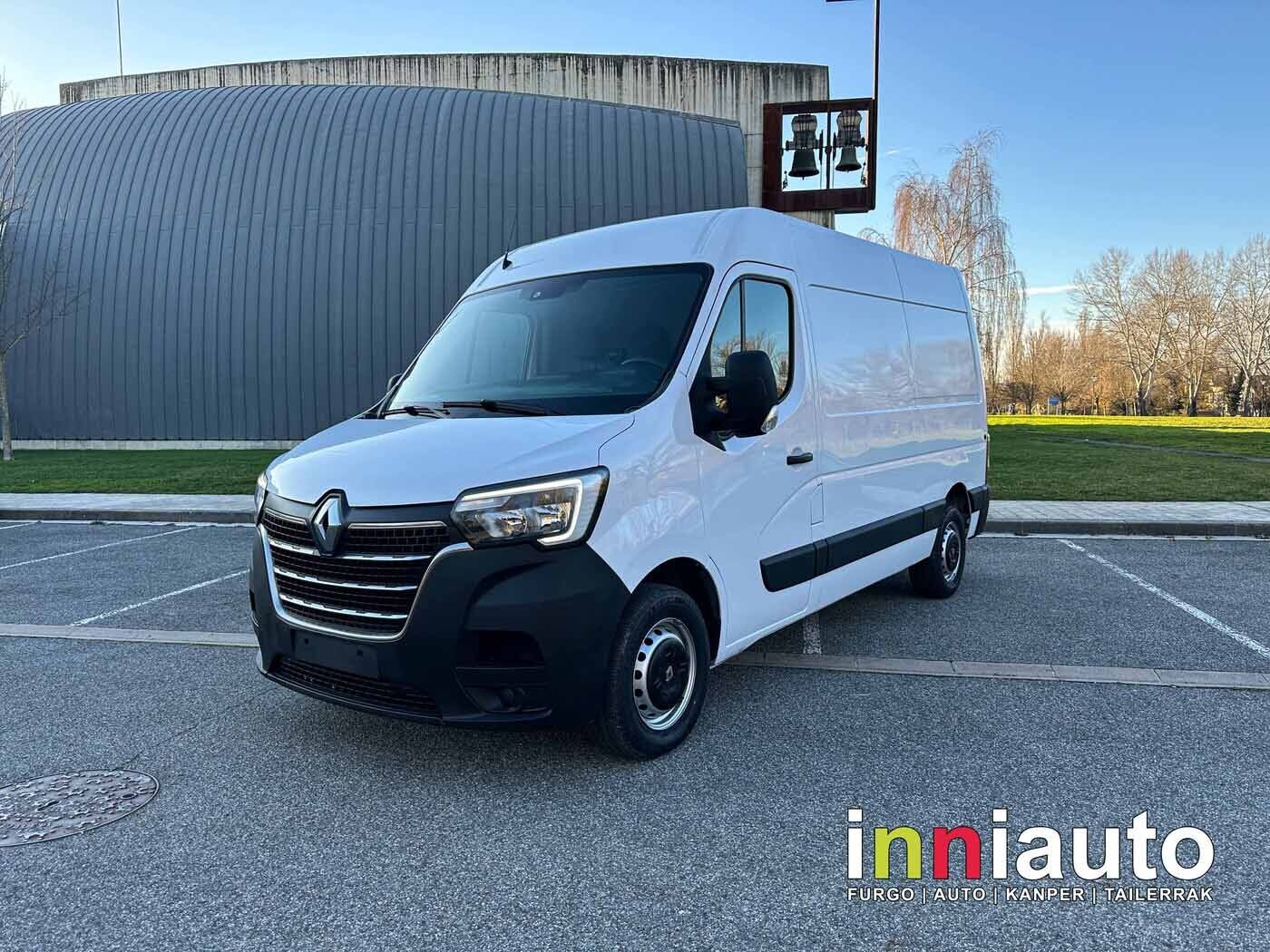 Foto del RENAULT Master Combi6 Blue dCi L2H2 3300 99kW