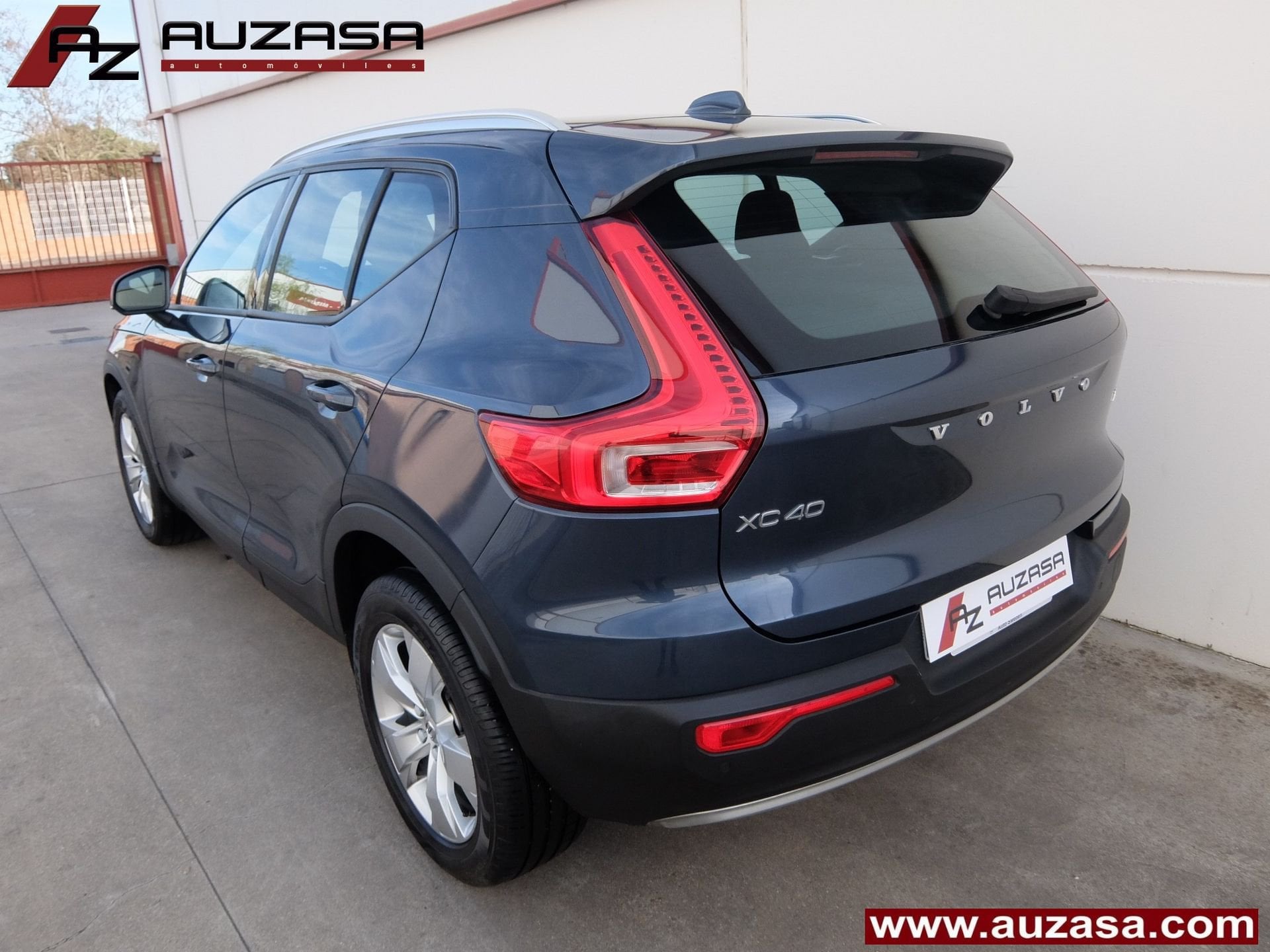 Foto del VOLVO XC40 T3 Momentum Pro Aut.