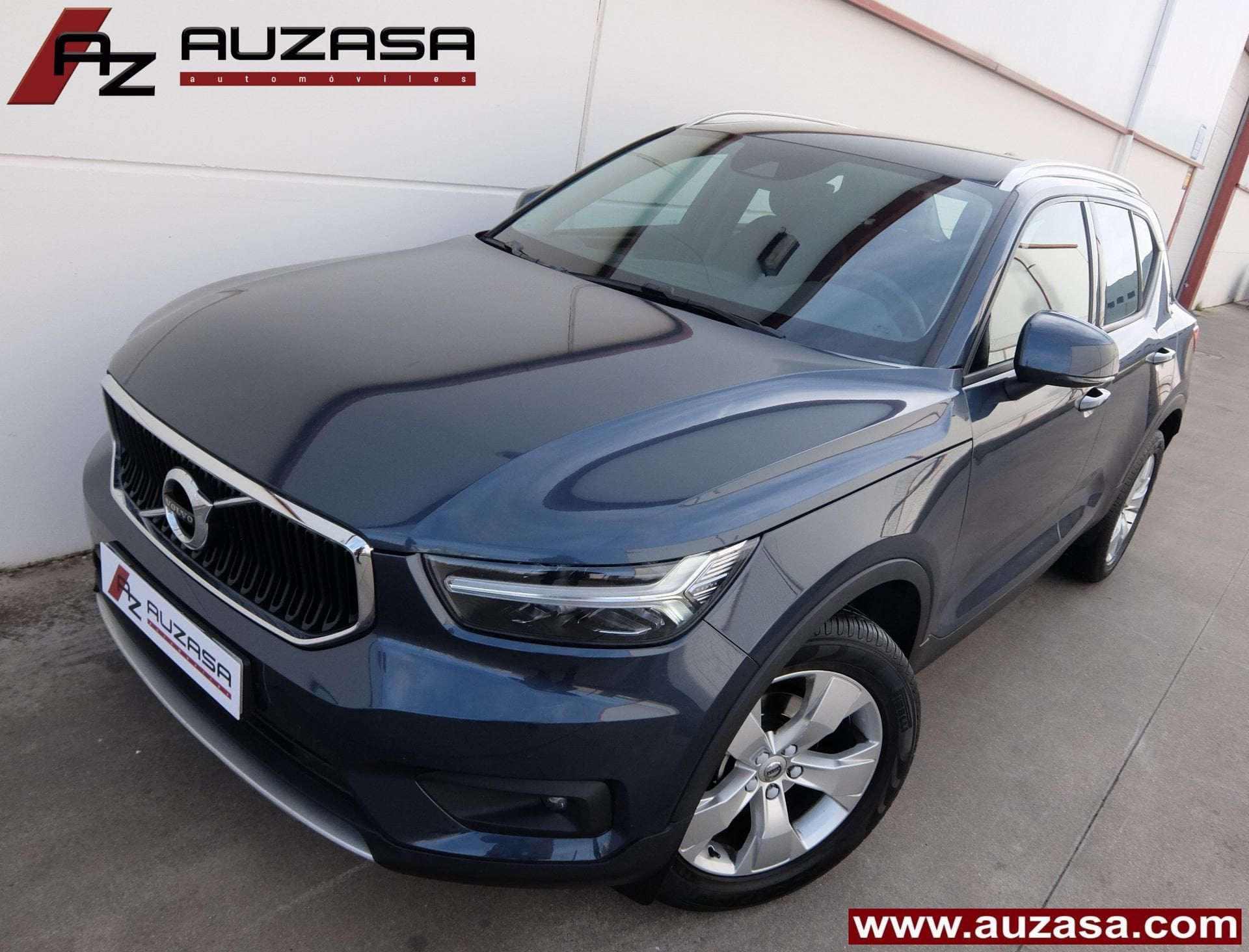Foto del VOLVO XC40 T3 Momentum Pro Aut.