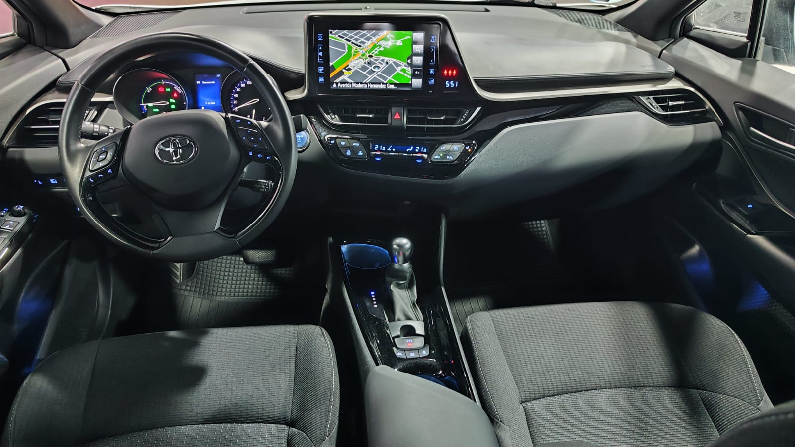 Foto del TOYOTA C-HR 125H Advance