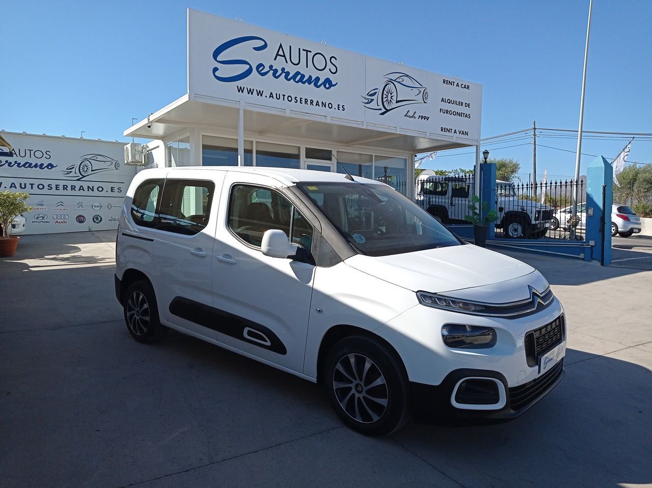CITROEN Berlingo (Talla M BlueHDi 100 S&S FEEL monovolumen compacto) en Mál